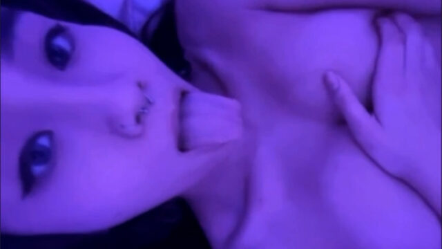 Tiffanobi Naked on Bed so Hot – Onlyfans video