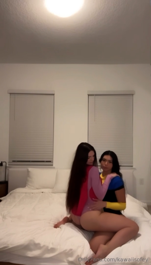Aishah Sofey Kawaiisofey Striptease with Her Friend video